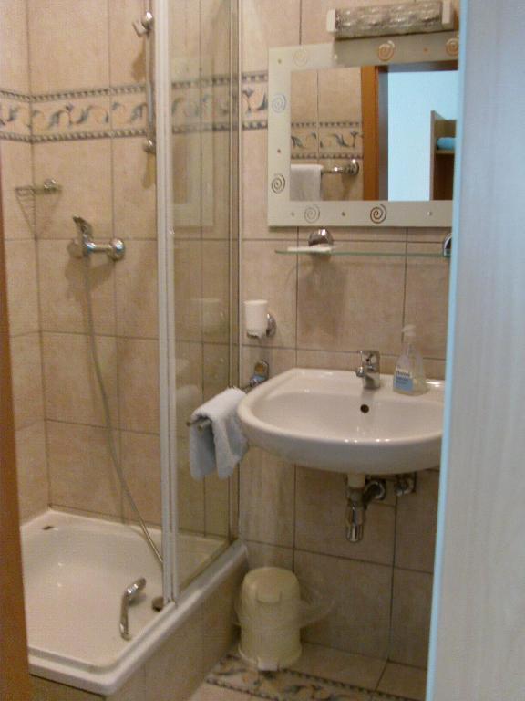 Meckesheim Hotel Martinsklause الغرفة الصورة